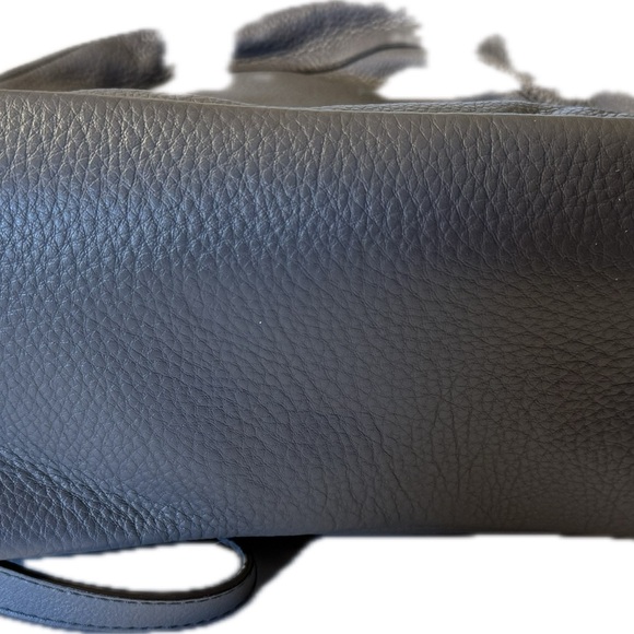 Excellent condition Gray leather large backpack - Picture 4 of 4